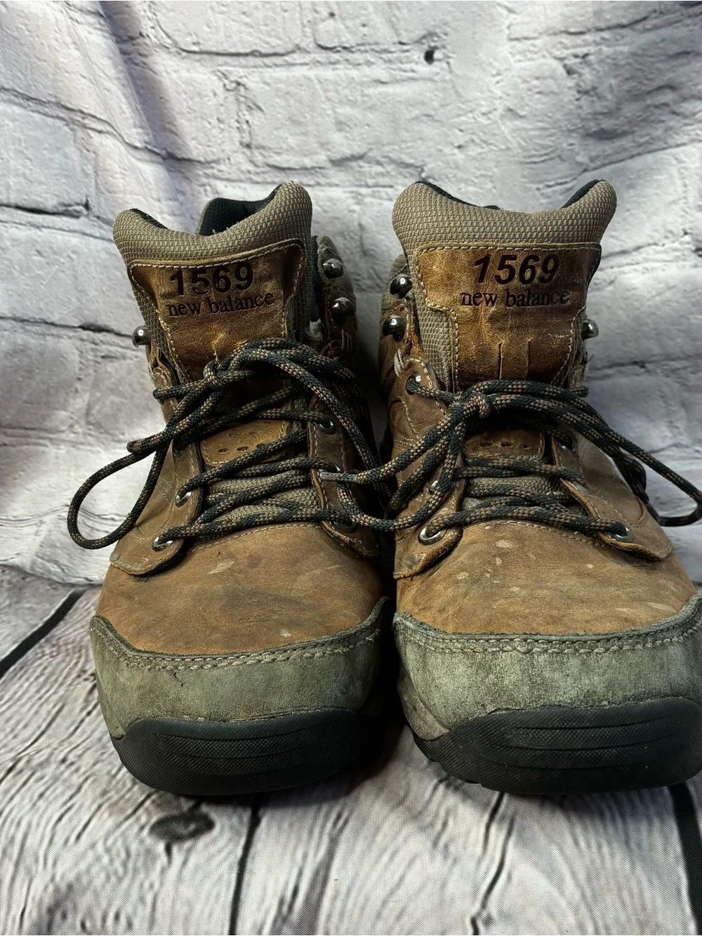 New‎ Balance 1569 Men’s Sz 12 Gore-Tex Brown Leather Hiking Boots MW1569BR AS IS